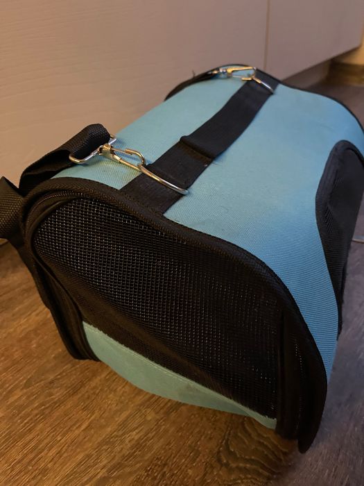 Продавам транспортна чанта за зайче