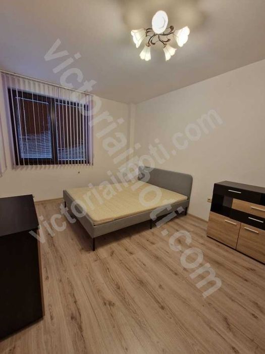 Продава се Тристаен апартамент в Велико Търново, Център - 110 кв.м за 1228 €/кв.м - Снимка #2