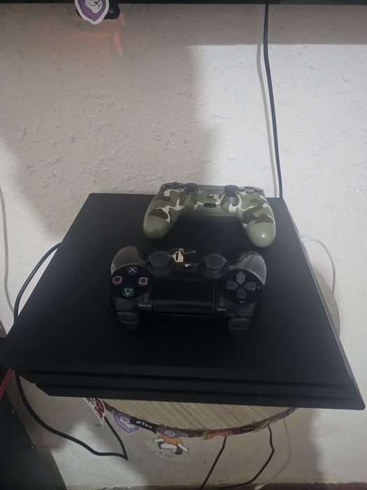 Playstation 4 pro  ideal holatda