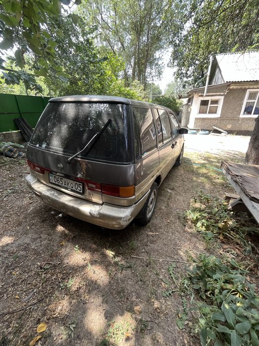 Продам автомашину Nissan Prairie