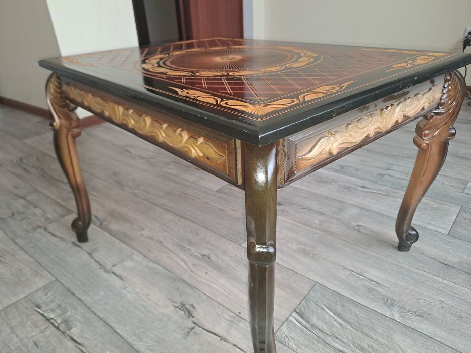 Стол,ручная работа