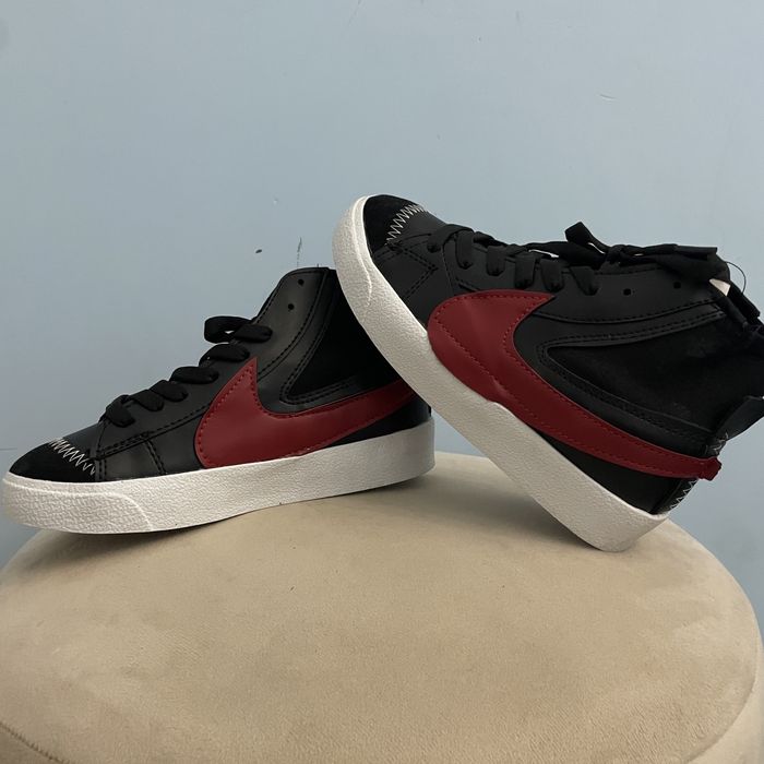 Детские кроссовки