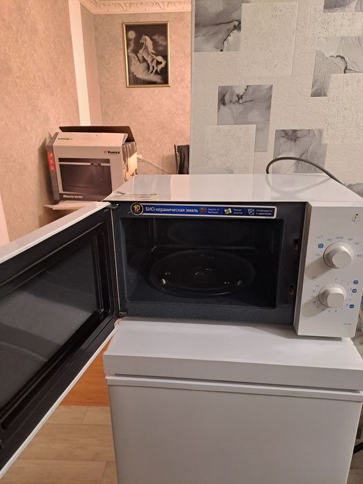 Срочно продам микраволнвую печь Самсунг