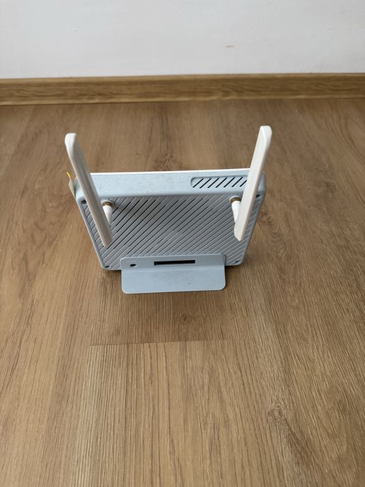 Router Wireless 4G cu cartela sau cablu