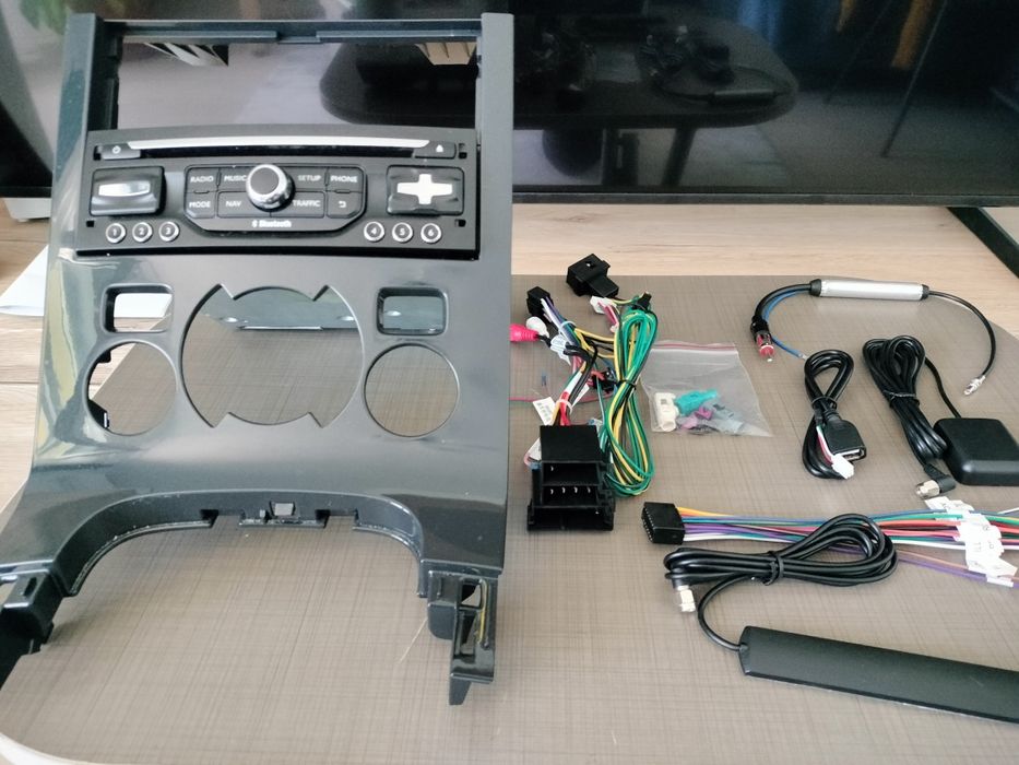 Unitate media Peugeot 3008/2009-2015,diverse cablaje.