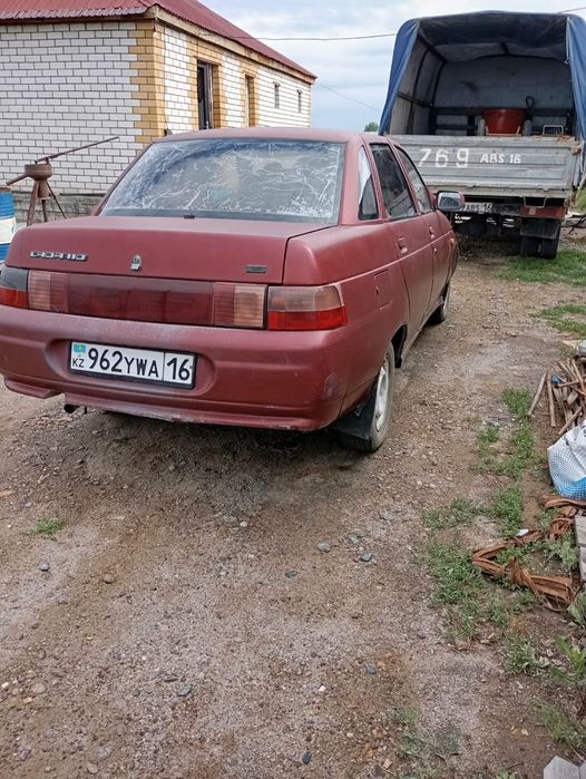 Машина продам 2000 года