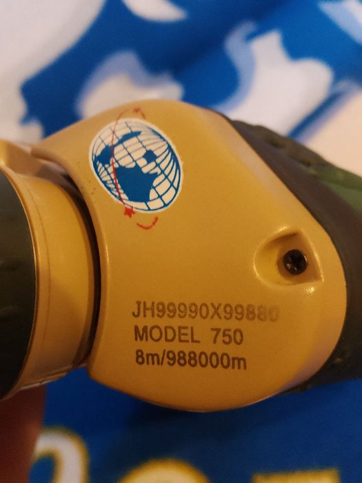 Бинокъл в чантичка