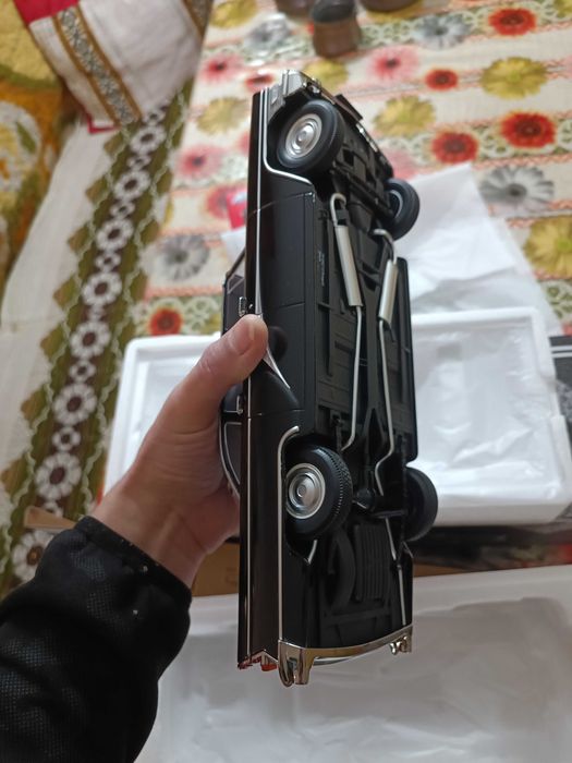 Газ 13 Чайка 1:18 Чисто нова