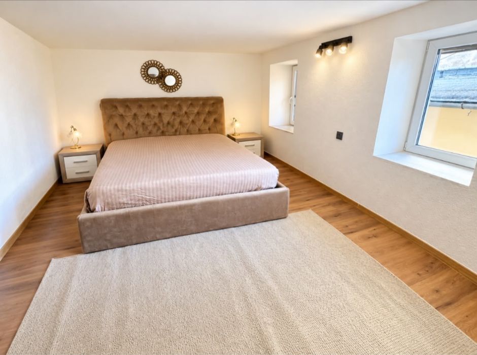 Inchiriez apartament  parter  in arad . Bulevardul revolutiei