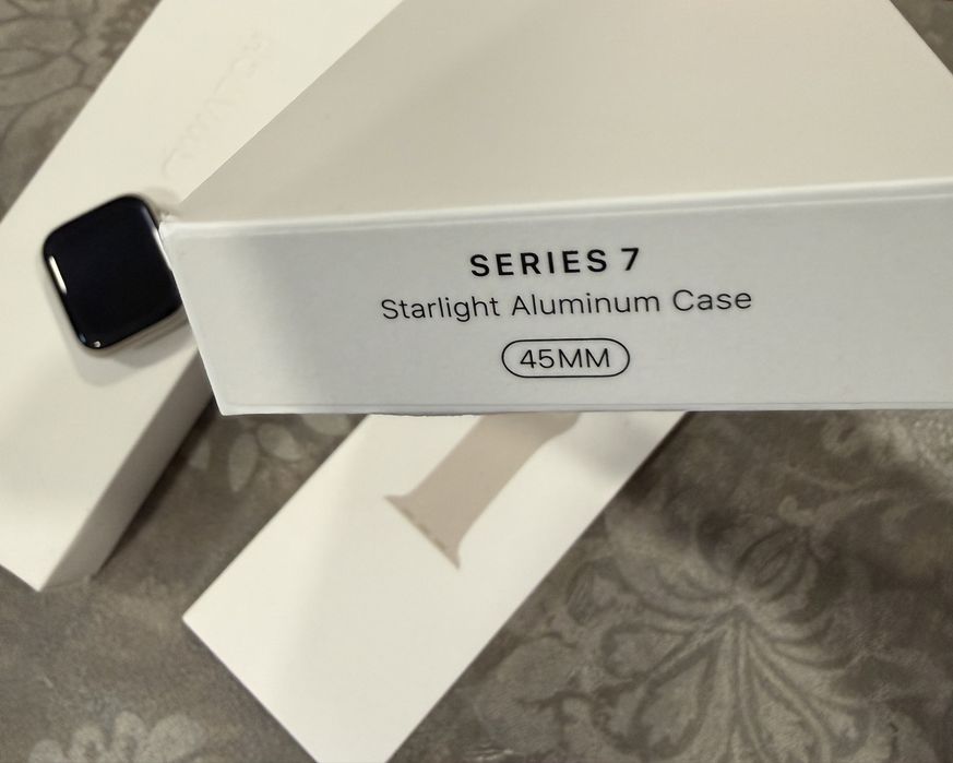 Apple Watch 7 45mm Starlight