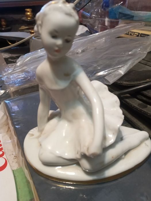 Статуэтки фарфоровые