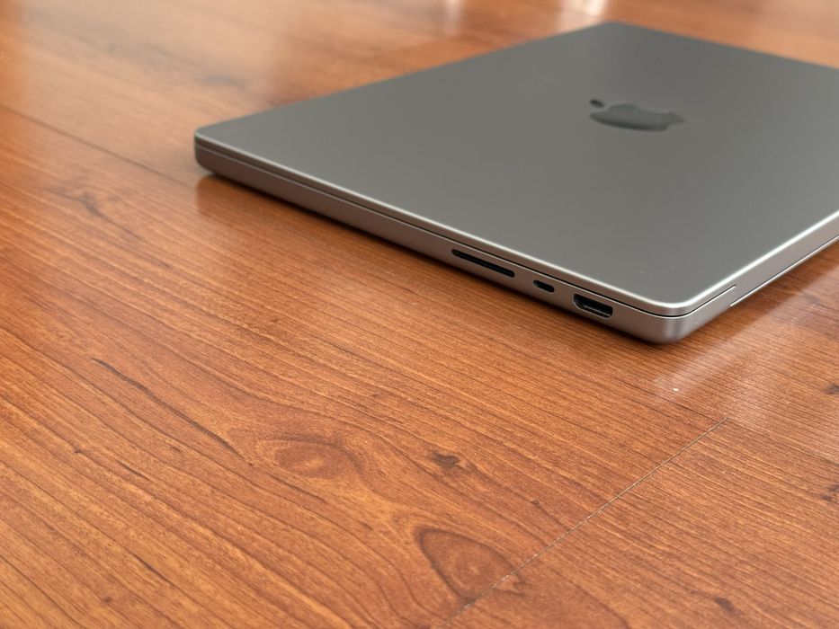 Като Нов  Macbook Pro 14’ M1 Pro 2021/16GB Ram/512GB SSD