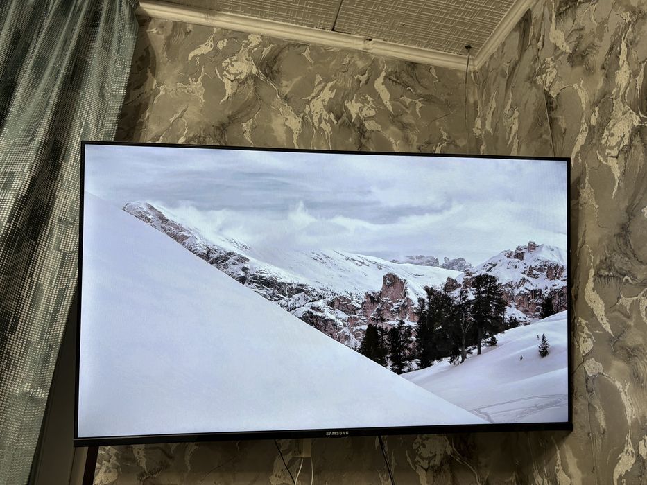 Продам телевизор Smart tv