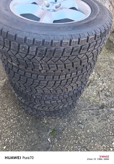 Оригинални джанти с чисто нови гуми нови гуми Максис