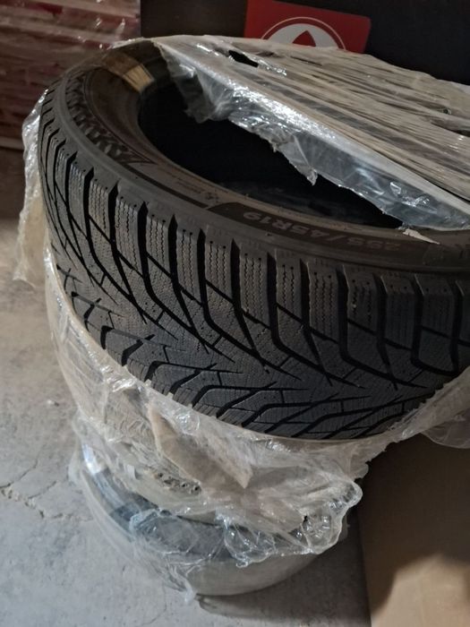 Зимние автошины 4шт.