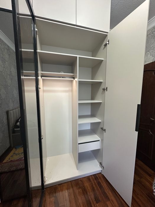 Шкаф для одежды потолочный