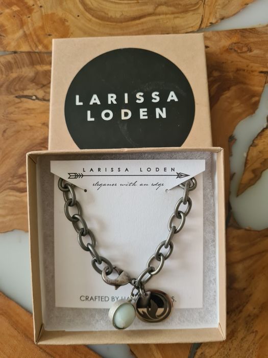 Гривна Larissa Loden