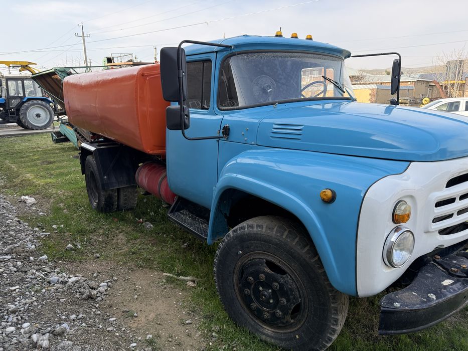 Zil-130 suv vodavoz