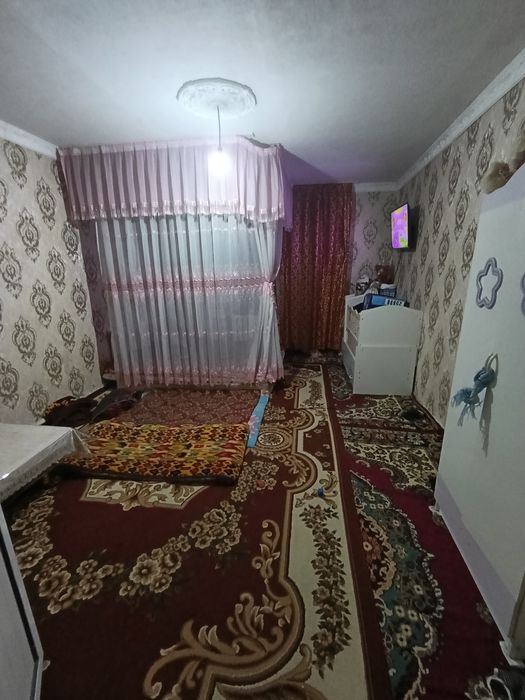 Квартира сотилади Олмазар тумани кора камиш 2/5 да 1 хонали келишади