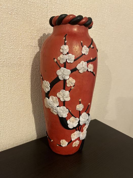 Продам рамки для фотографий, вазу.