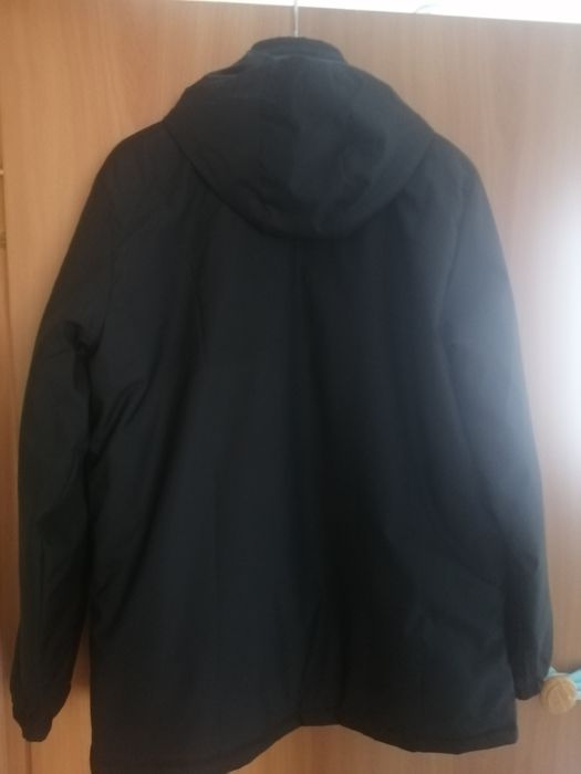 Продам куртку осеннюю