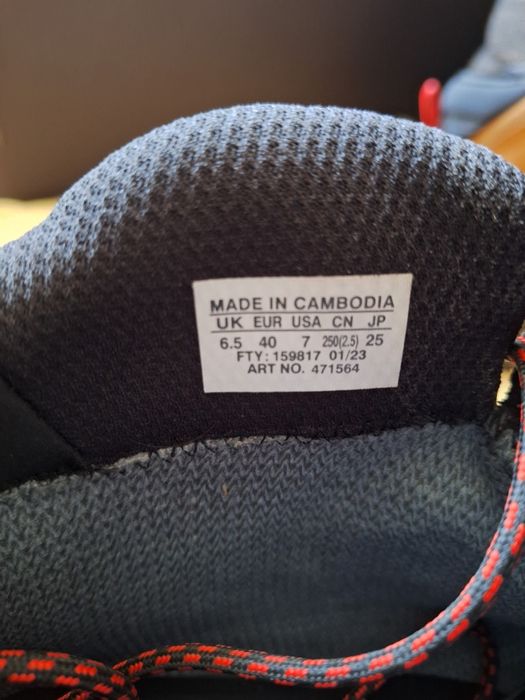 Vând bocanci Salomon Quest 4 Gtx