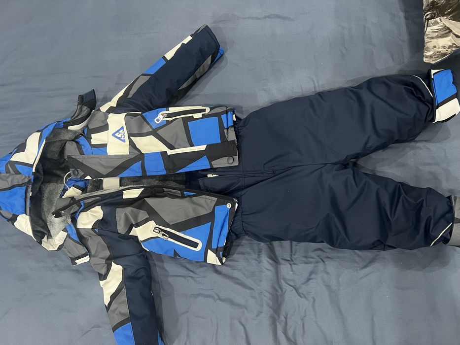 2-ка куртка с комбезом для мальчика