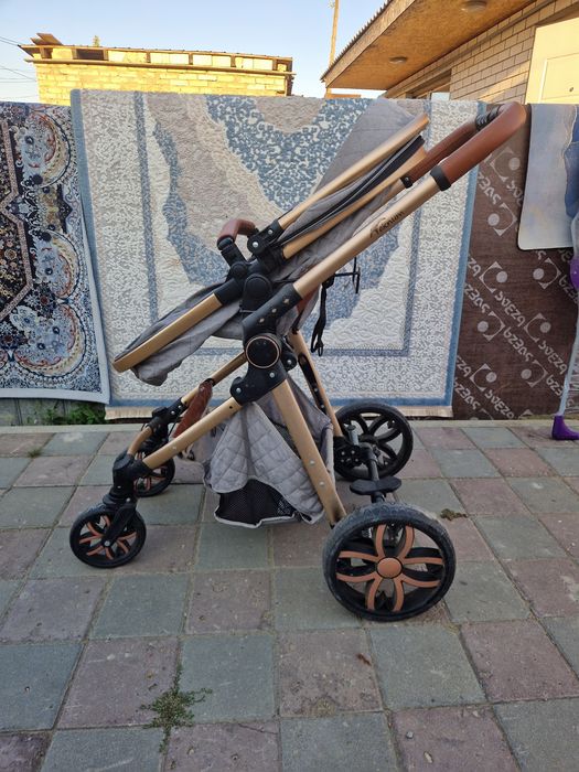 Продам детскую коляску
