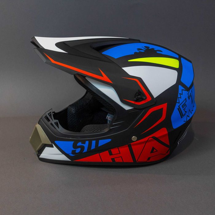 Каска с очила за ел. тротинетка , велосипед , мотокрос