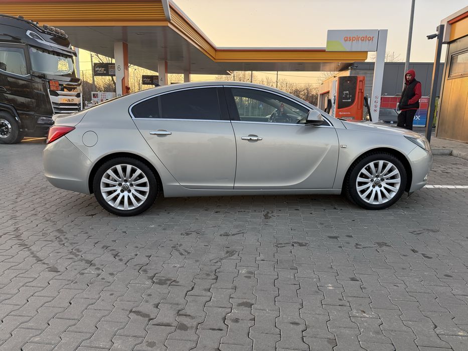 Opel Insginia 1.8 benzina+GPL 2011