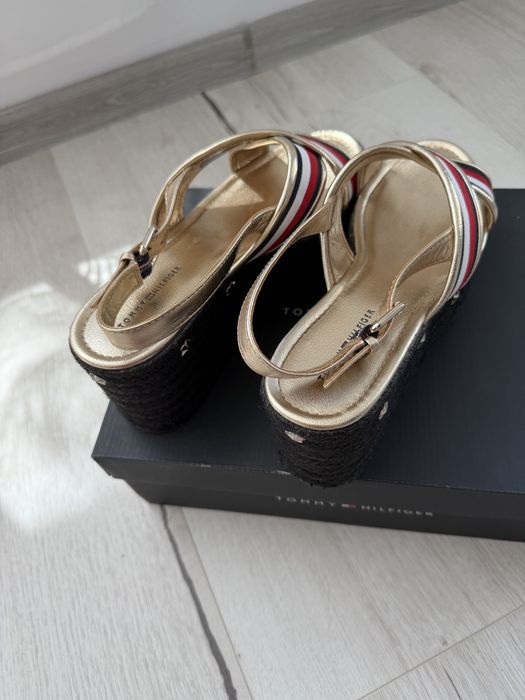 Сандали Tommy Hilfiger
