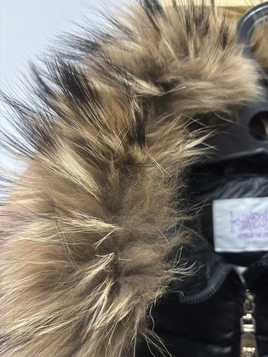 Продам пуховик для девочки