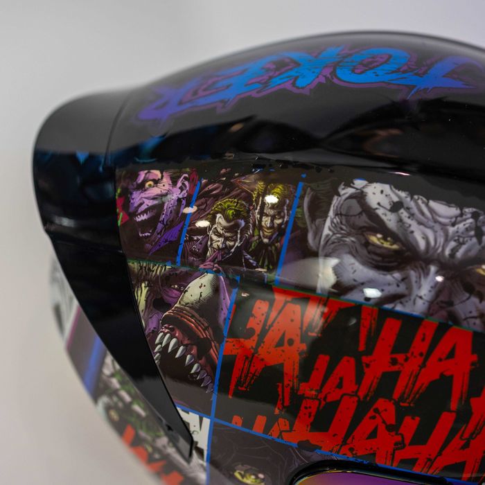 Каска за мотор пистов , скутер , ел. тротинетка др. ( Размер L 57-58 )