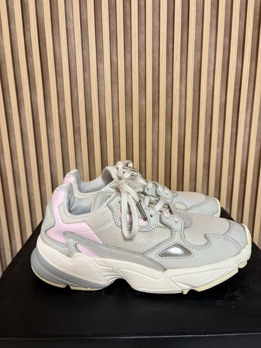 Маратонки Adidas 37,5