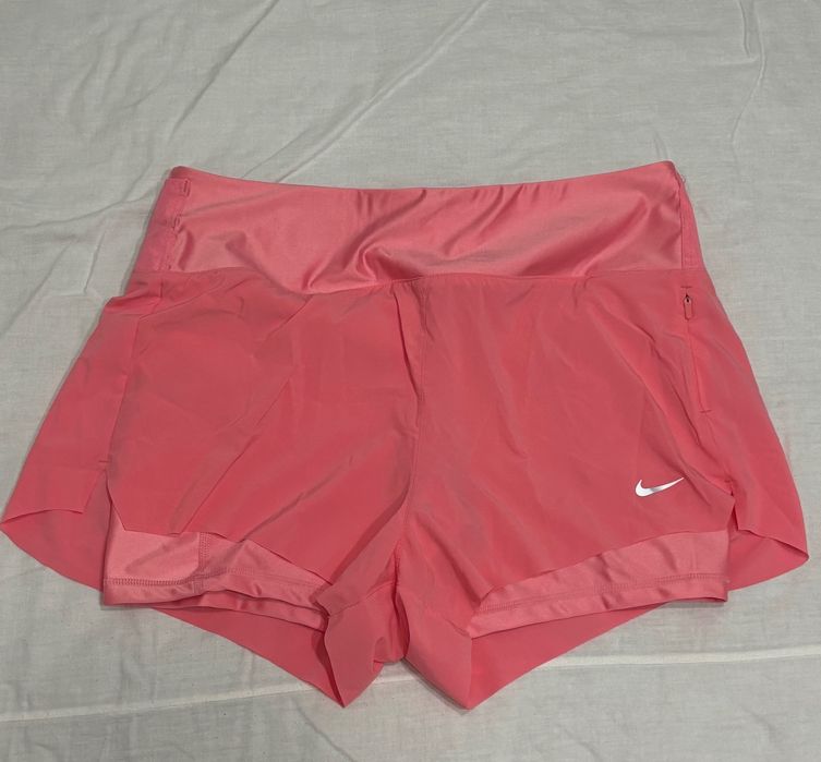 Дамски спортни панталонки Nike