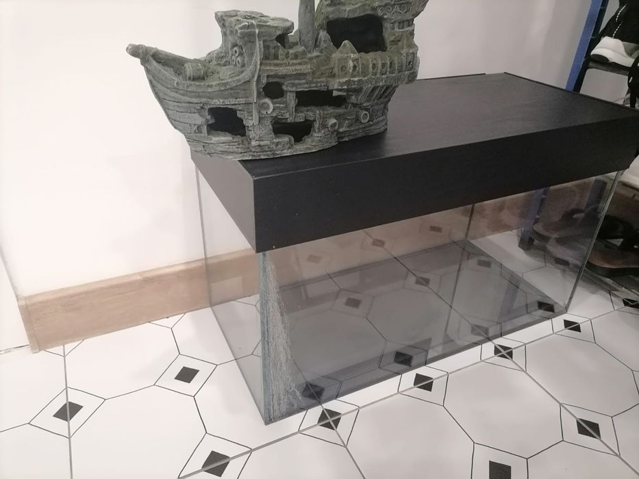 Аквариум для рыбок