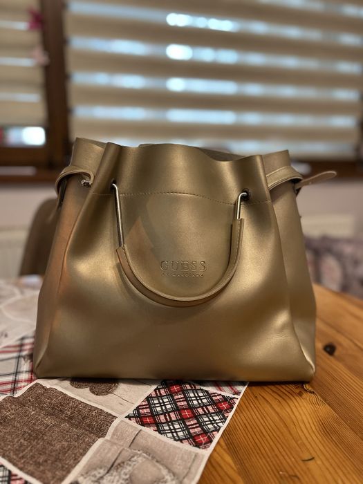 Еко кожа чанти GUESS