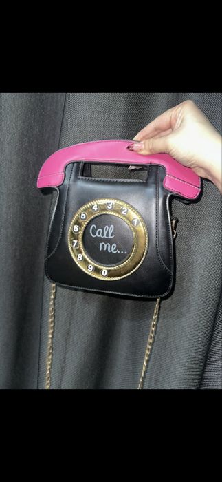 Модерена чанта телефон (стилен аксесоар)