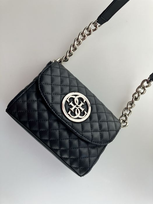 Чанта Guess