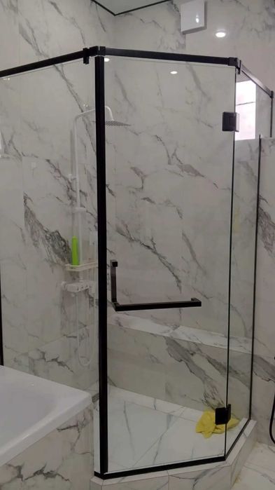 Цельностеклянные Душевые кабины