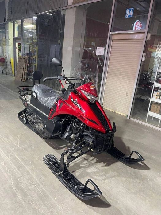 Продам снегоходы количество много