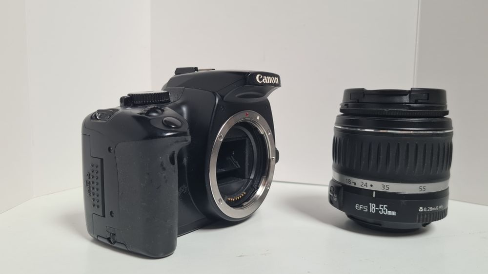Canon EOS 400D + Obiectiv 18-55mm