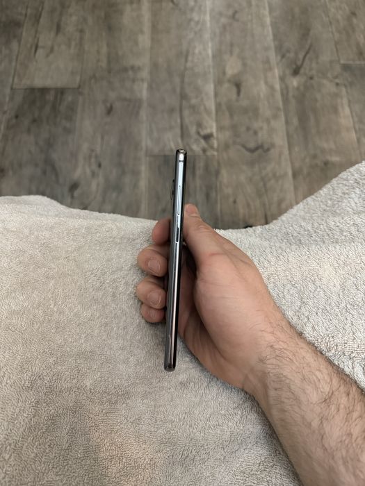 Продается Samsung S 10 + в отличном состоянии