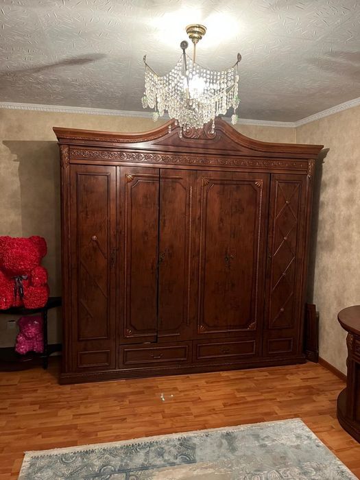 Срочно продам спальный гарнитур