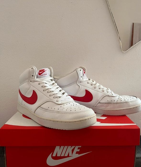 Adidasi Court Vision