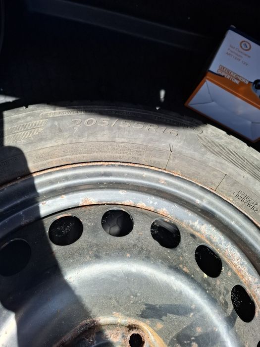 Jante rezerva pt Opel sau Logan 
205 55 R16
Prindere 4x100
Cauciucul foarte bun
Mai multe detalii la telefon
