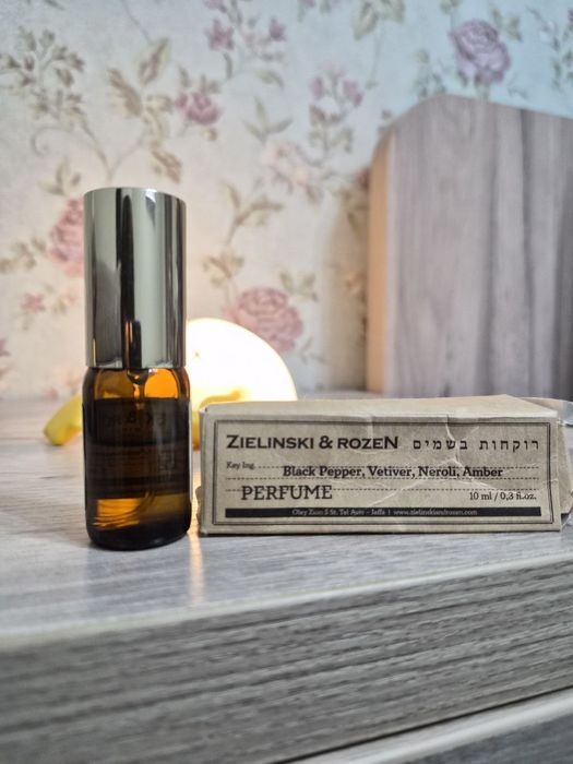 Zielinski & Rozen
Black Pepper, Vetiver, Neroli, Amber