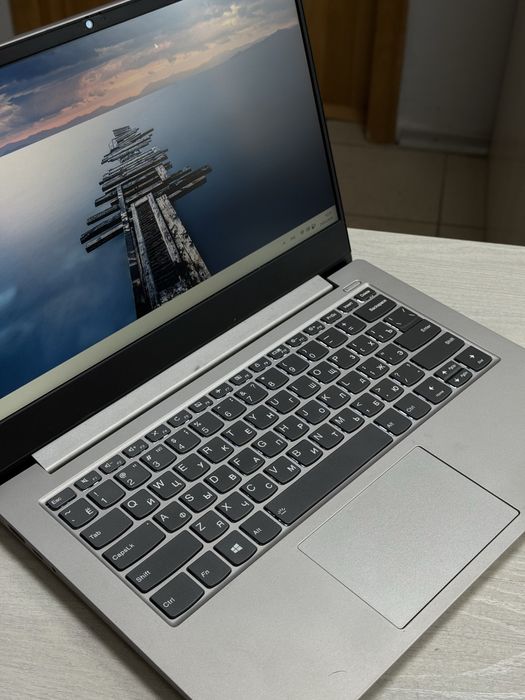 Ноутбук Lenovo в продаже