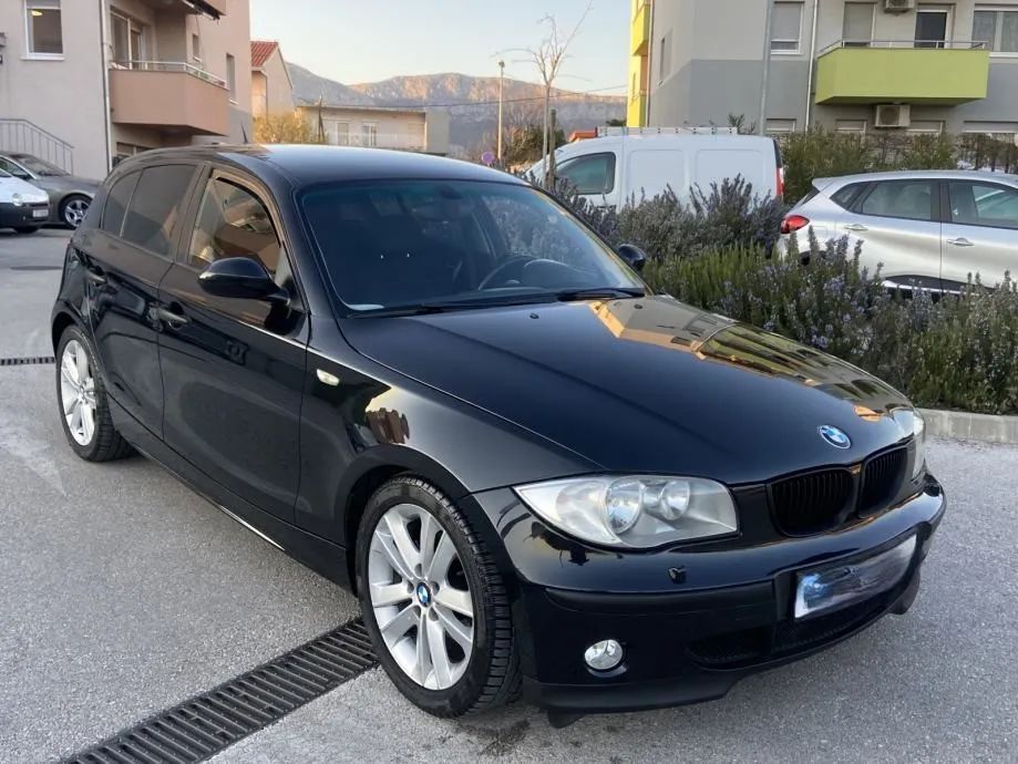 Dezmembrari / Dezmembrez Bmw Seria 1 E87