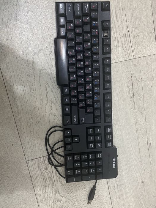 Клавиатура и колонки